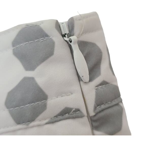 NVO by Lanctot Women's Skirt Size 6 White Grey Geometric Golf Tennis Side Zipper - Picture 3 of 11